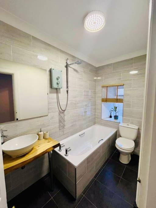 Beautiful Spacious Apartment In Town Centre Oban Exterior foto